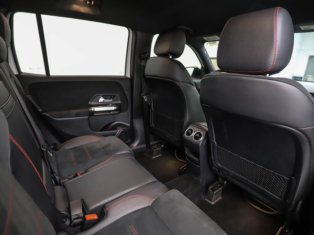 Thumbnail: 2021 Mercedes-Benz GLB - 25