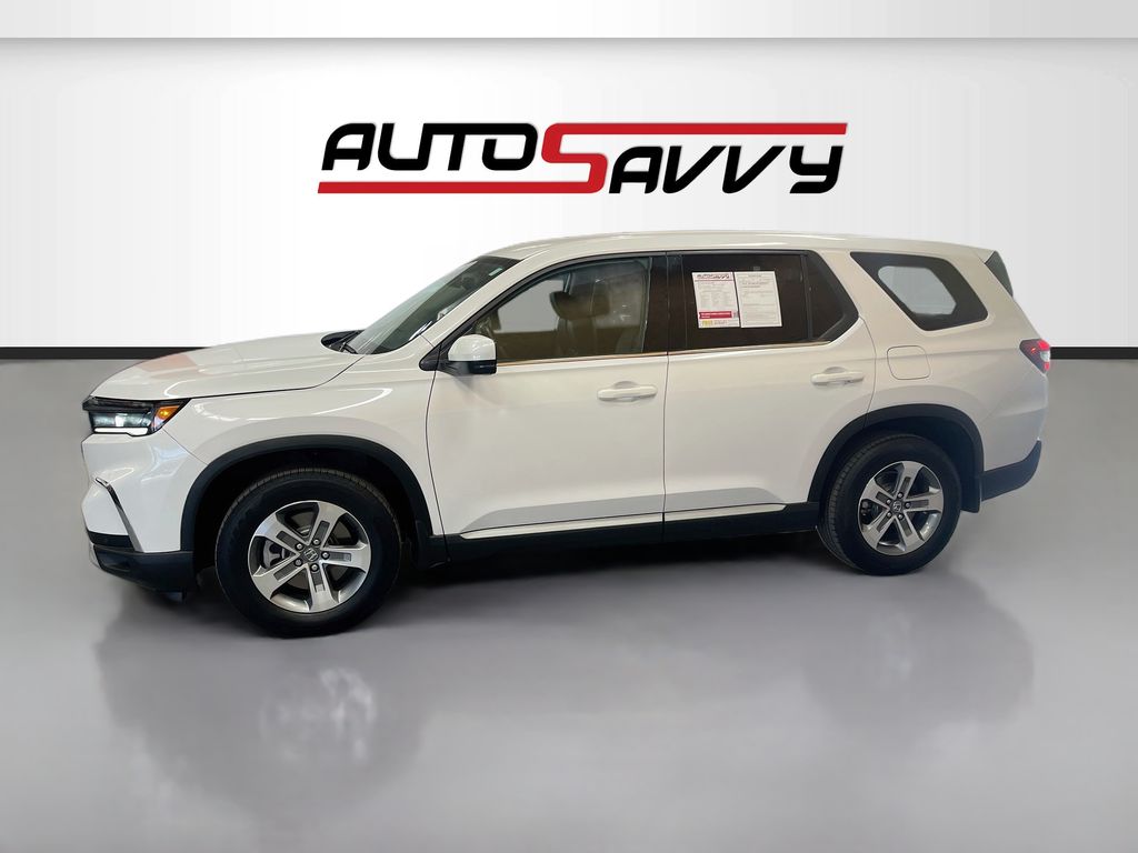 Used 2025 White Honda EX-L image 4