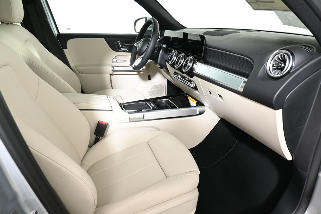 Thumbnail: 2026 Mercedes-Benz GLB - 21