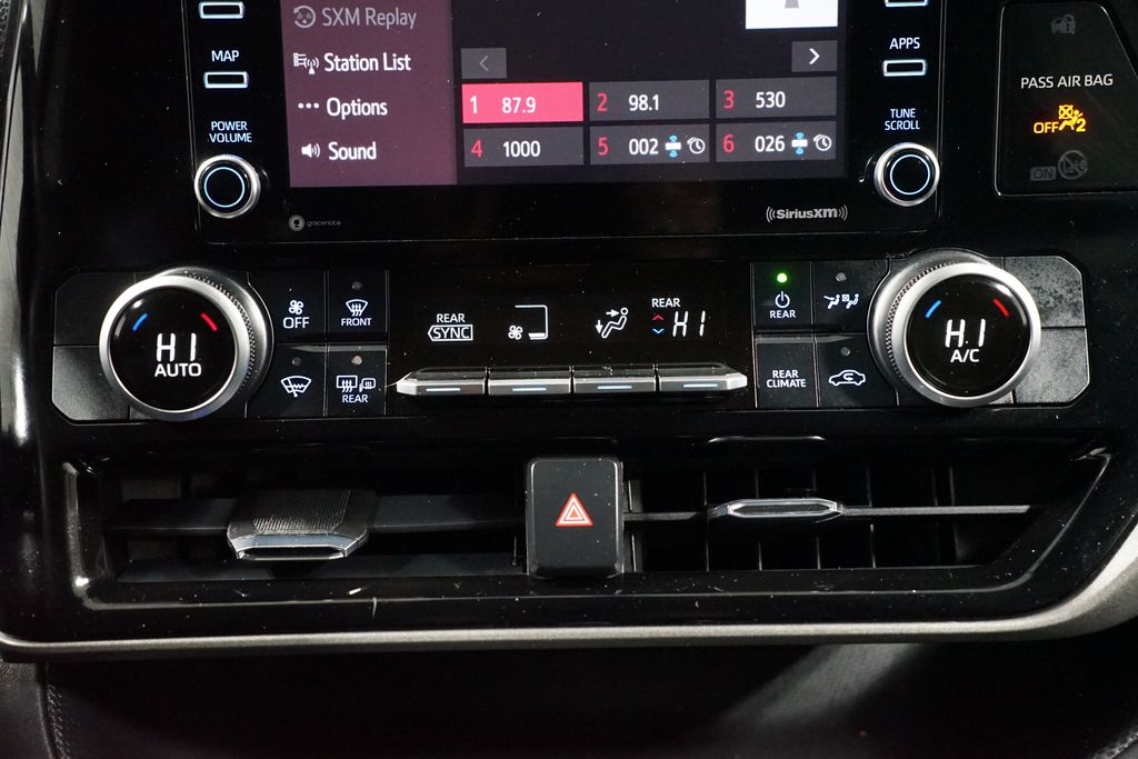 Thumbnail: 2021 Toyota Highlander - 19