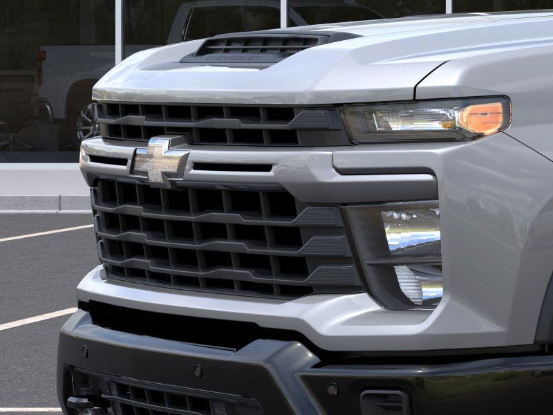 2025 Chevrolet Silverado 2500HD Custom 13