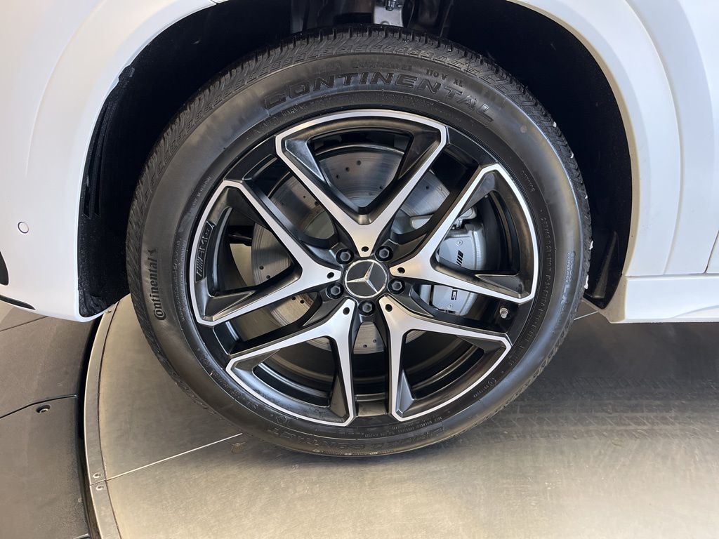 Thumbnail: 2026 Mercedes-Benz GLE - 10