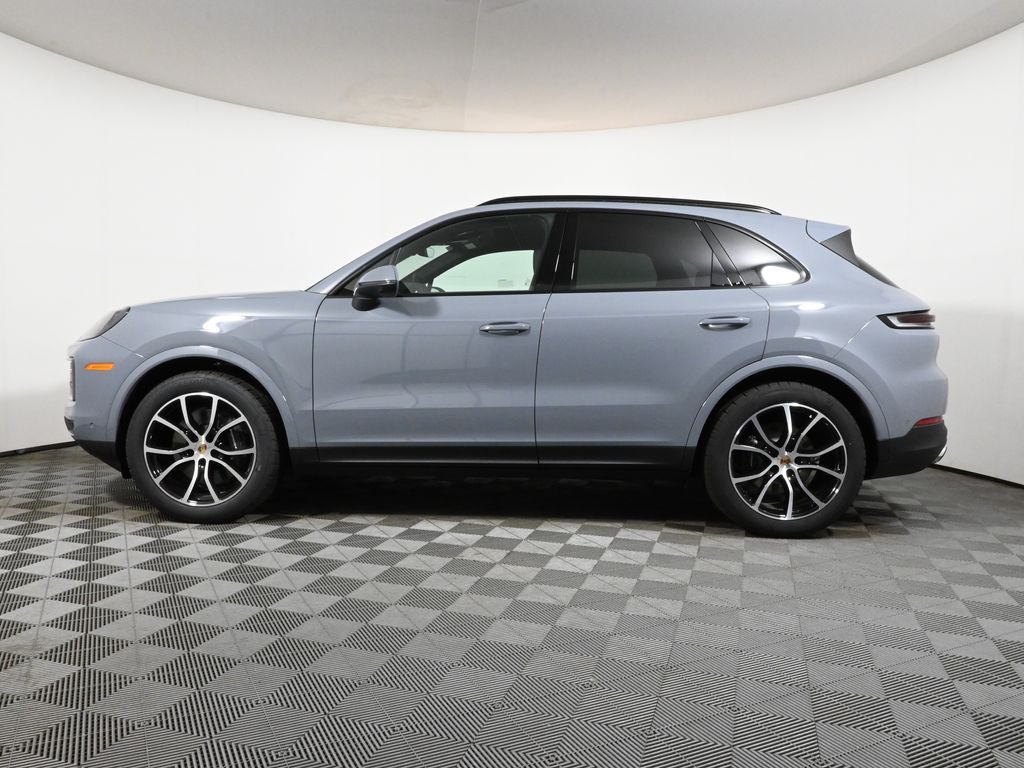 Thumbnail: 2025 Porsche Cayenne - 2