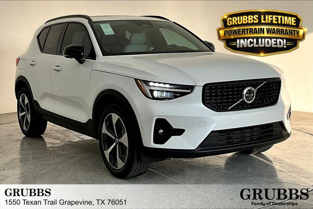 Crystal White 2026 Volvo XC40 B5 Plus AWD SUV / Crossover All-Wheel Drive Automatic