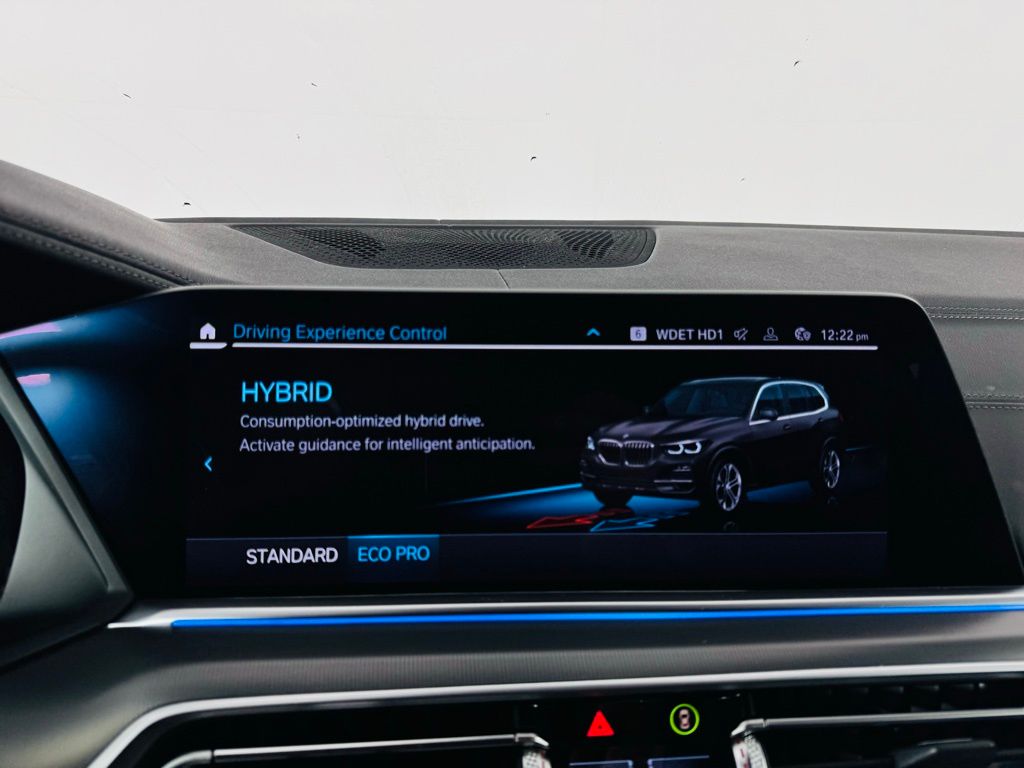 Thumbnail: 2021 BMW X5 - 17