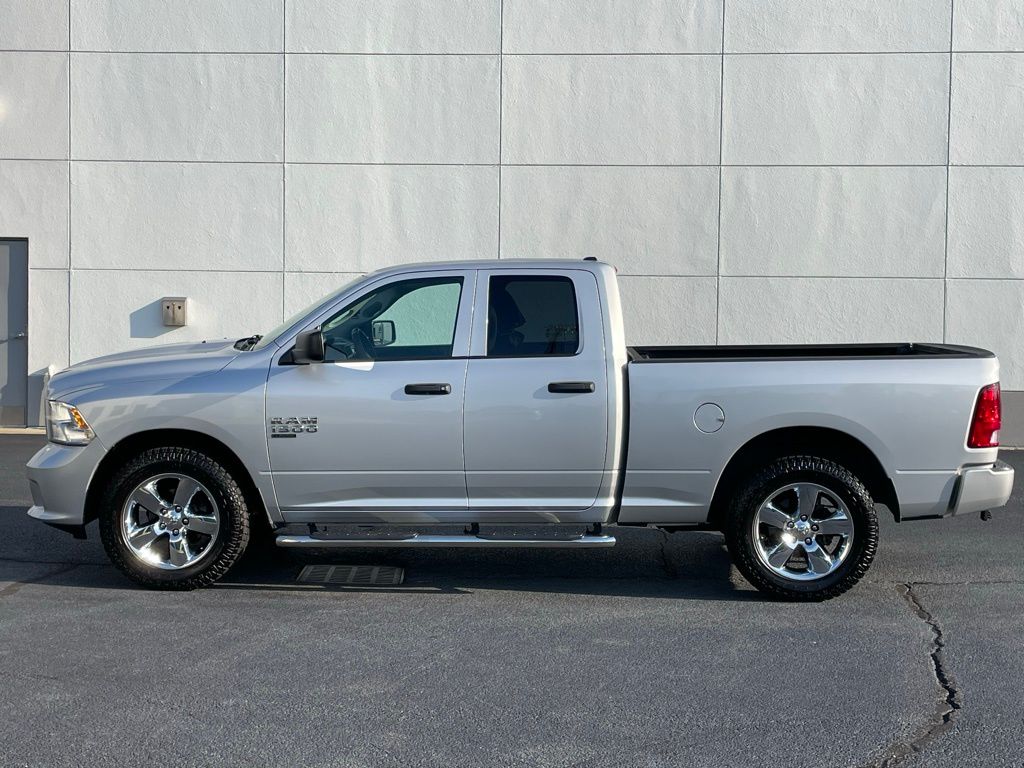 Thumbnail: 2019 RAM 1500 Classic - 2