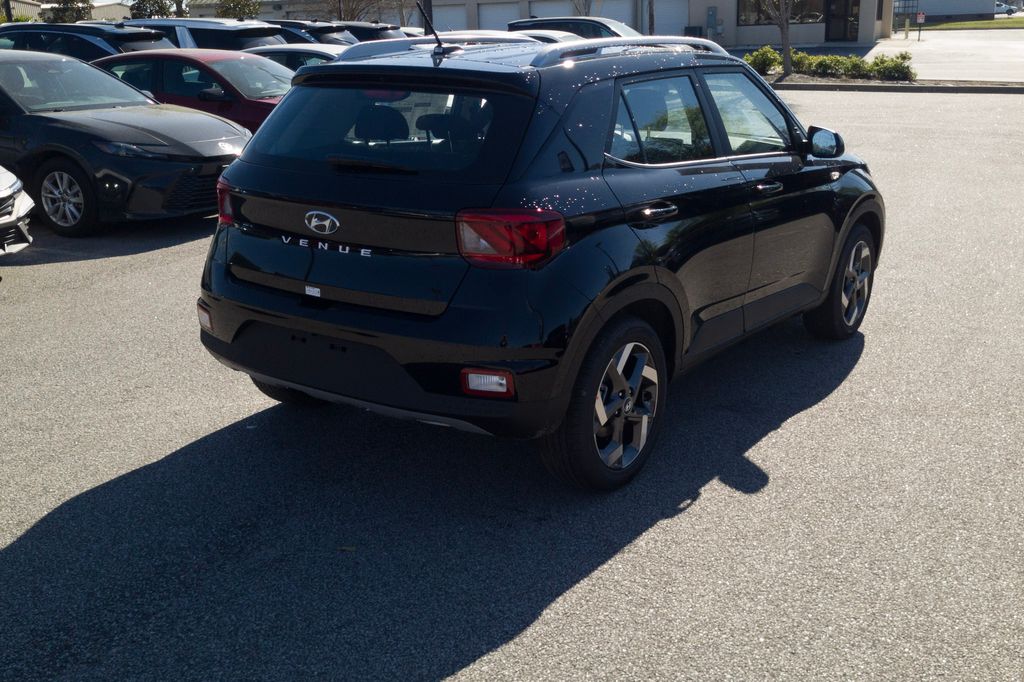 New 2026 Black Hyundai SEL image 5