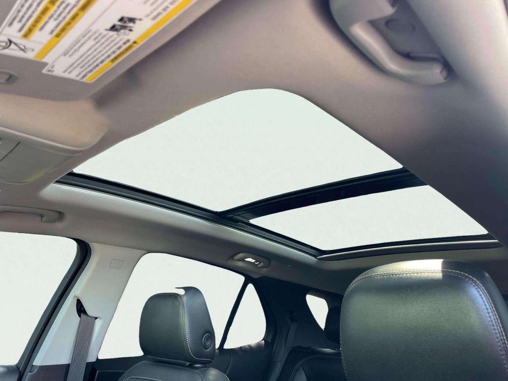 Used 2019 Mosaic Black Metallic Chevrolet Premier image 9
