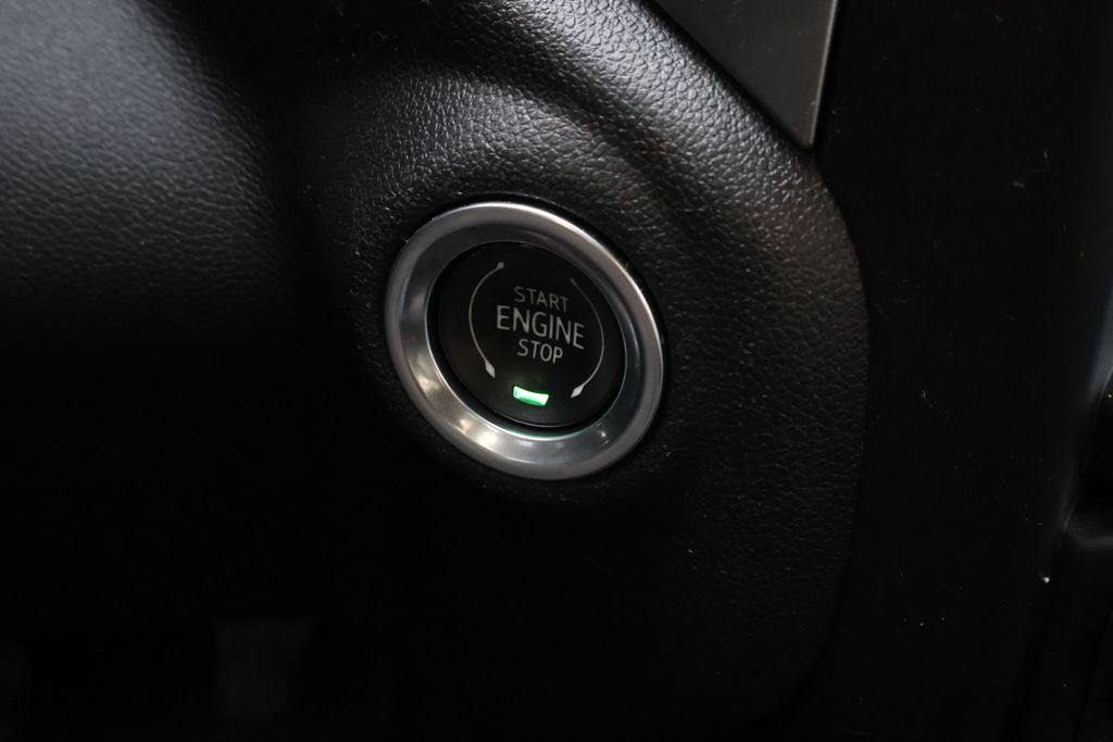 Thumbnail: 2020 Chevrolet Silverado 1500 - 30