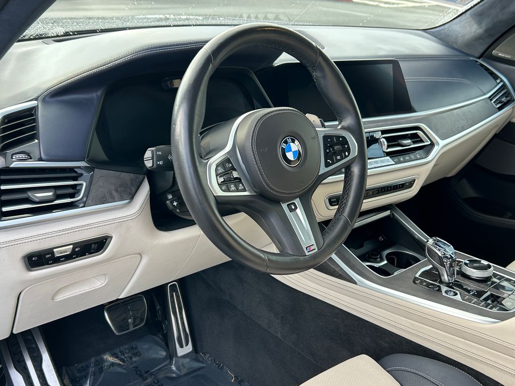 Thumbnail: 2022 BMW X7 - 13