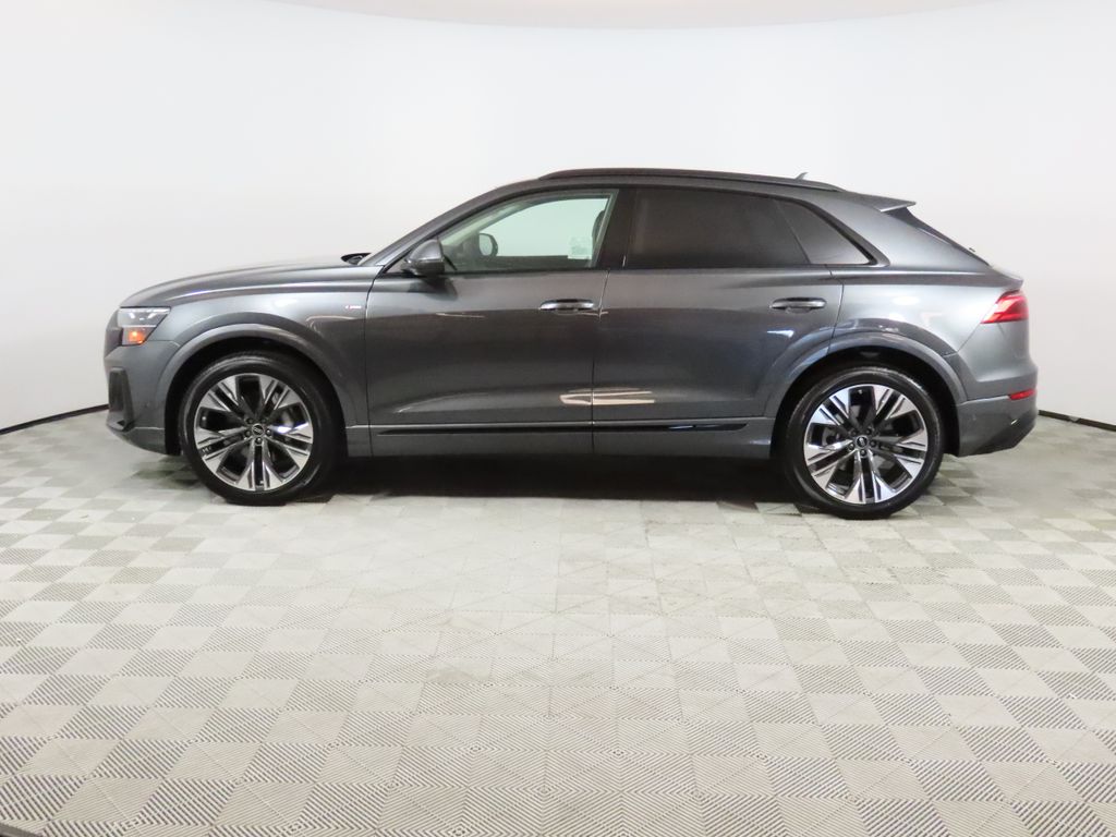 Thumbnail: 2026 Audi Q8 - 2