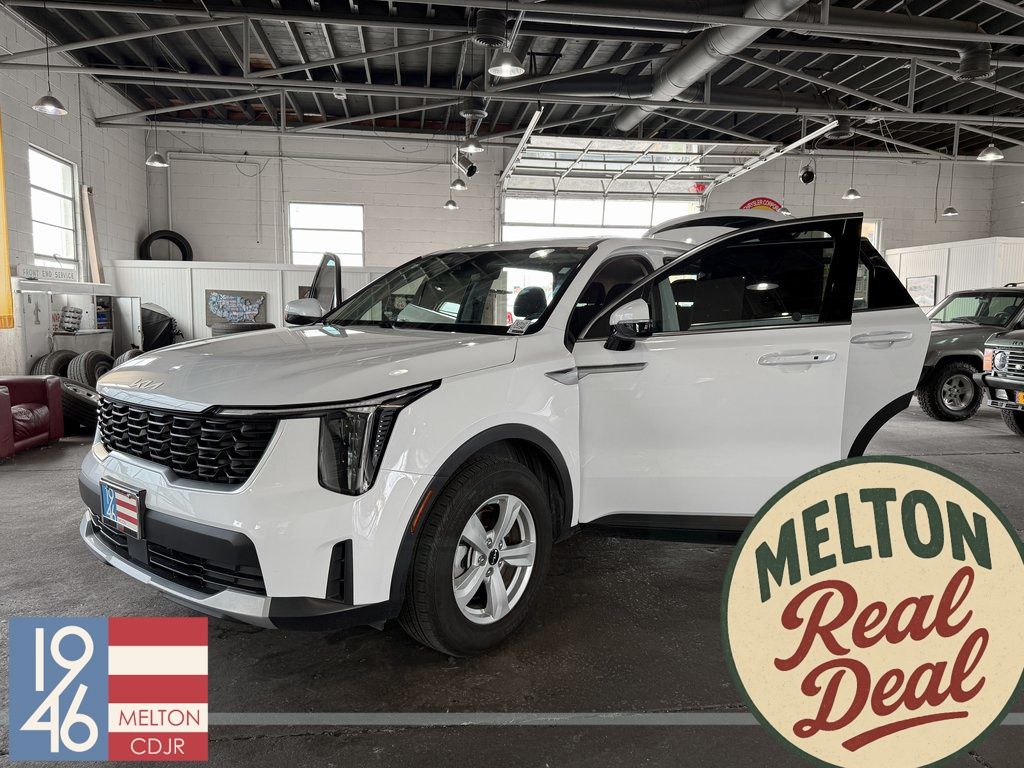 2025 Kia Sorento LX FWD