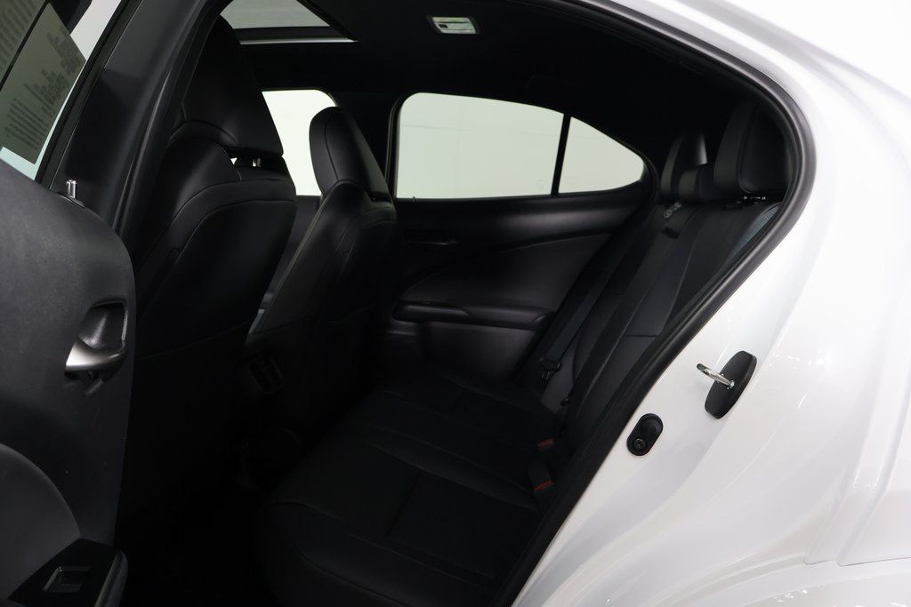 Thumbnail: 2025 Lexus UX - 6