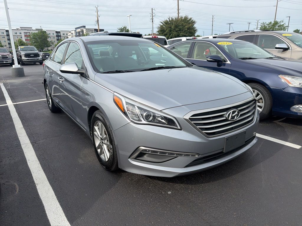 Thumbnail: 2015 Hyundai Sonata - 4