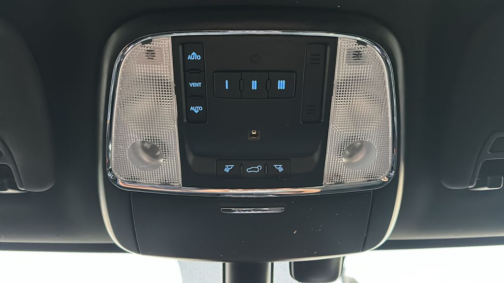 2018 Jeep Grand Cherokee Limited White at Shottenkirk Kia Fort Bend