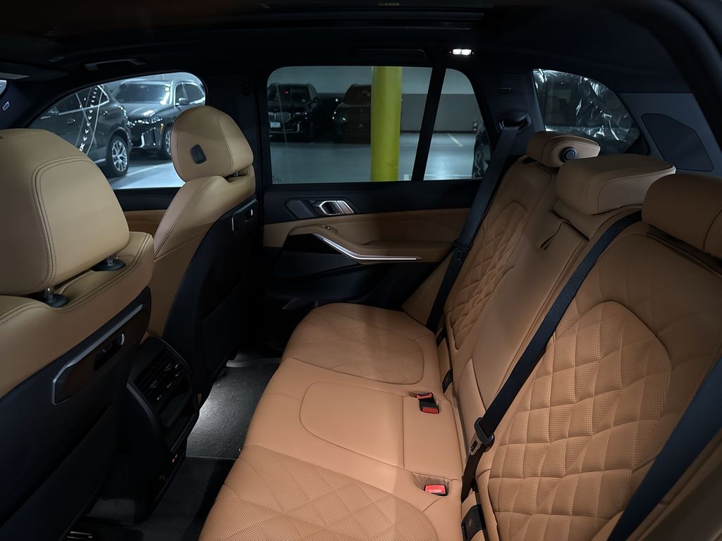 Thumbnail: 2026 BMW X5 - 23