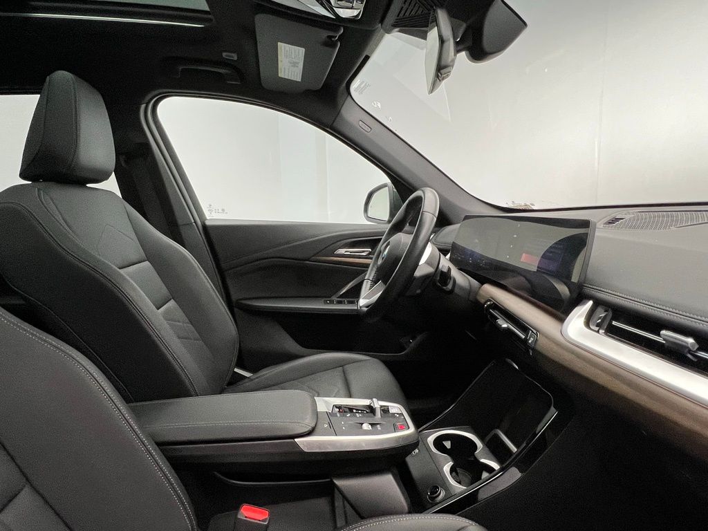 Thumbnail: 2025 BMW X1 - 6