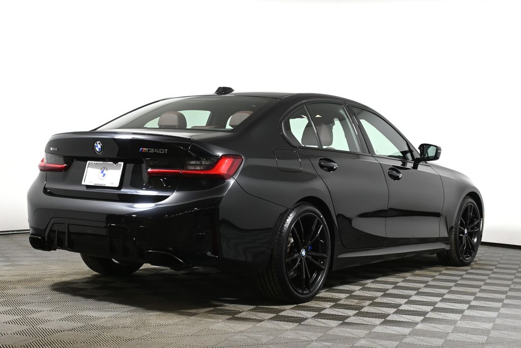 Thumbnail: 2024 BMW 3 Series - 7