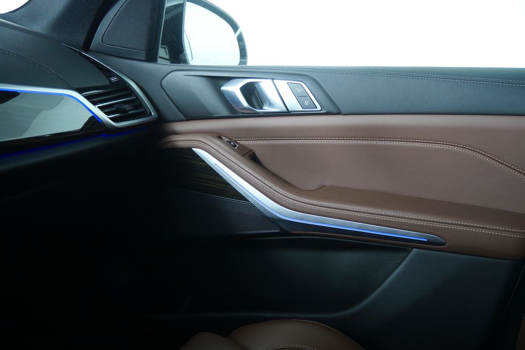 Thumbnail: 2023 BMW X5 - 26