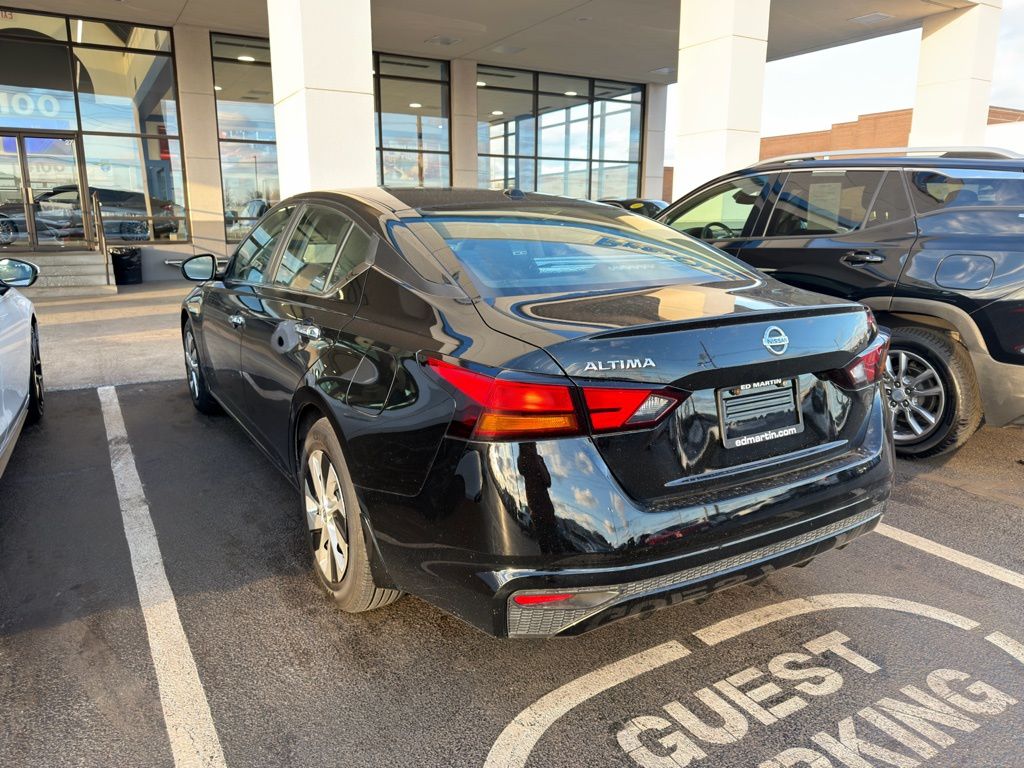 Thumbnail: 2020 Nissan Altima - 2