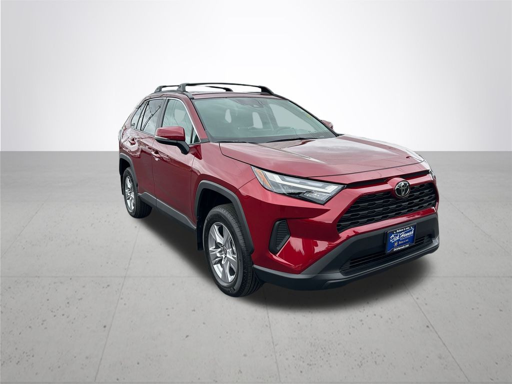 2025 Toyota RAV4 XLE photo 3