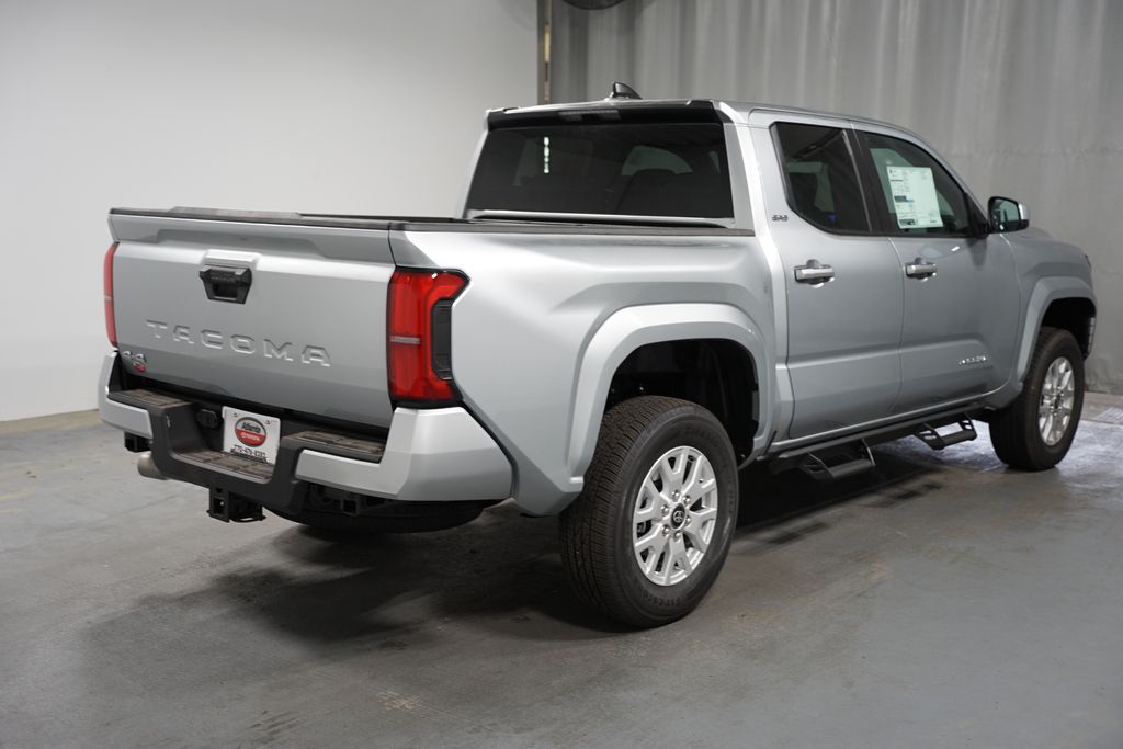 2025 Toyota Tacoma SR5 8