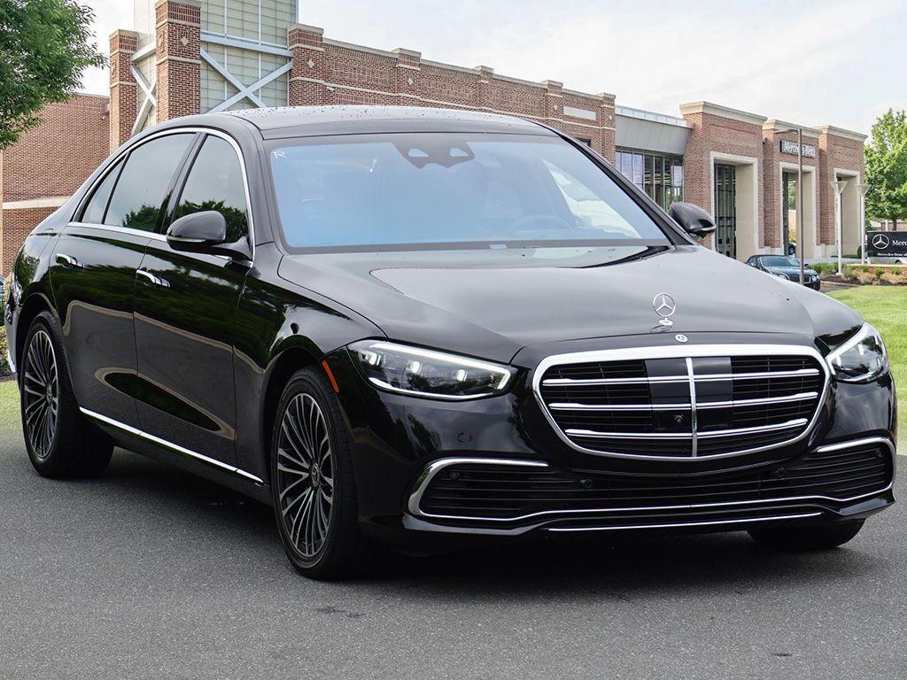 Thumbnail: 2022 Mercedes-Benz S-Class - 3