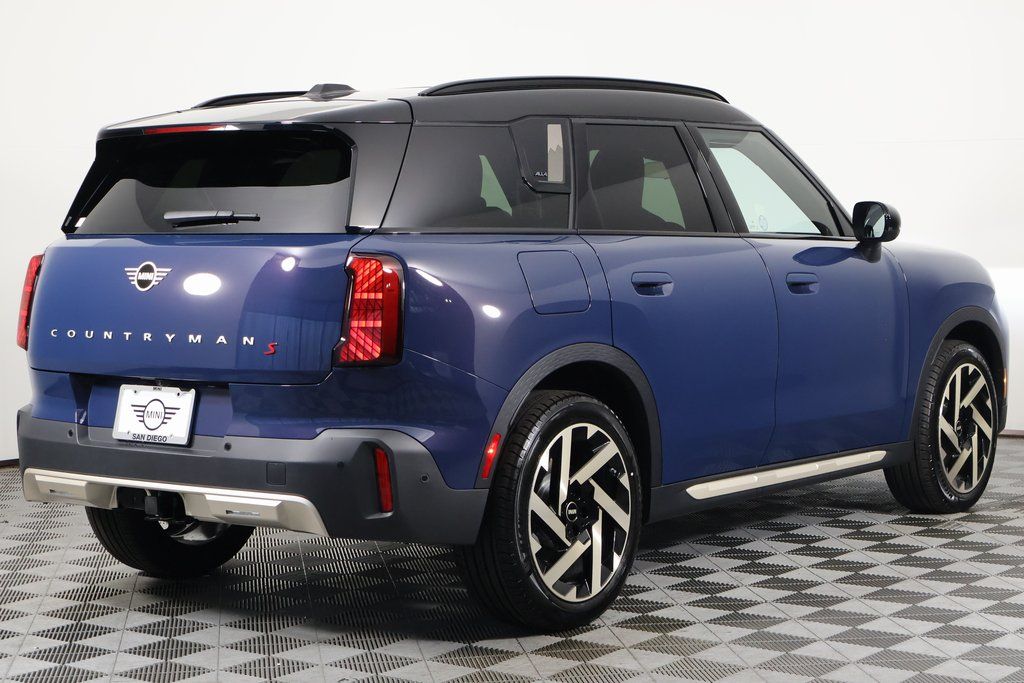 Thumbnail: 2027 MINI Cooper Countryman - 2