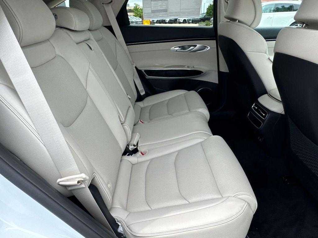 New 2026 White Genesis 2.5T image 10