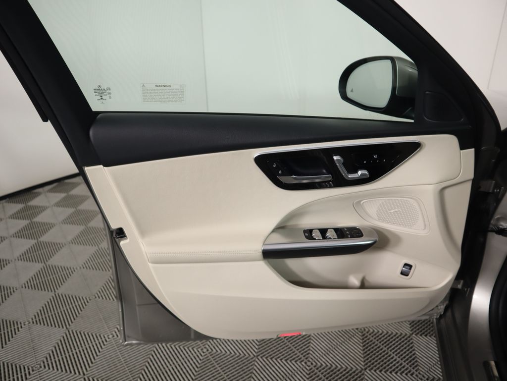 Thumbnail: 2022 Mercedes-Benz C-Class - 25