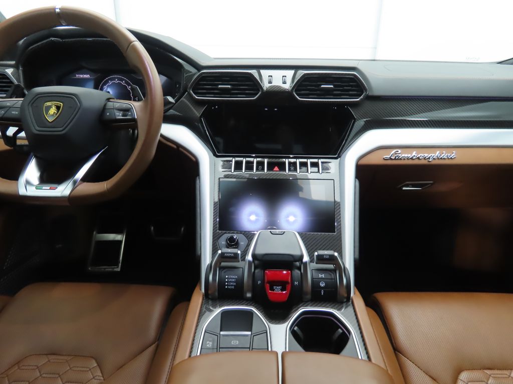 Thumbnail: 2022 Lamborghini Urus - 13