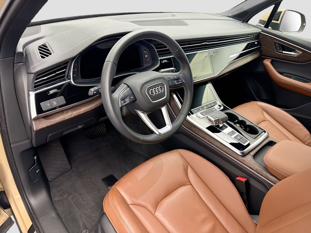 Thumbnail: 2025 Audi Q7 - 9