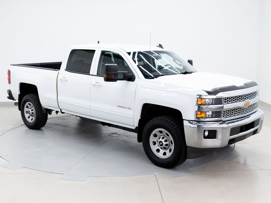 2019 White Chevrolet Silverado 2500HD LT 4X4 Truck