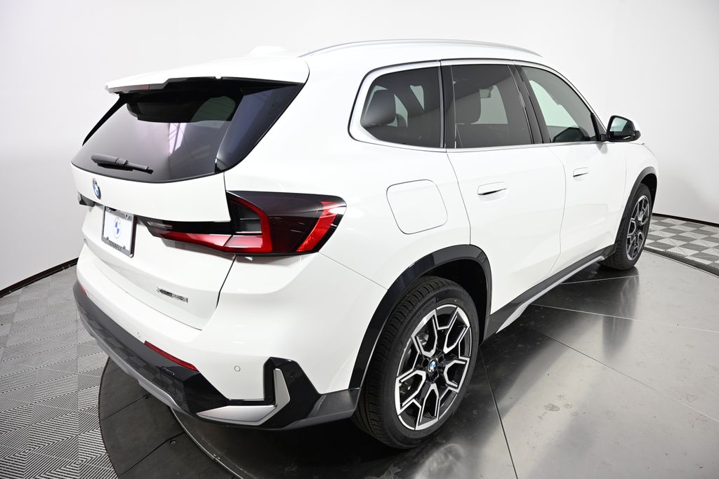 Thumbnail: 2026 BMW X1 - 5