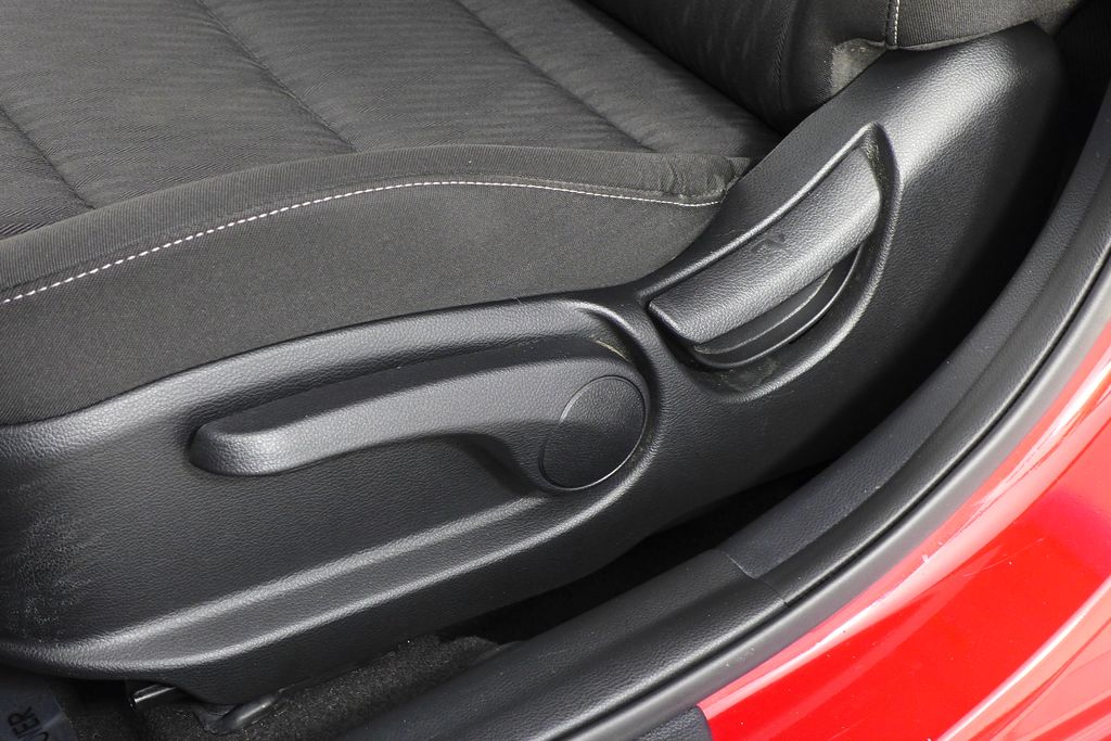 Thumbnail: 2016 Kia Forte - 22