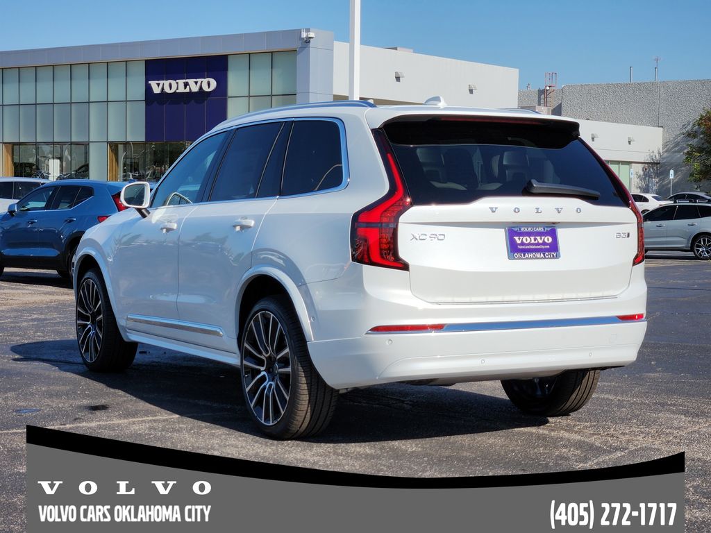 2026 Volvo XC90 B5 Plus photo 4