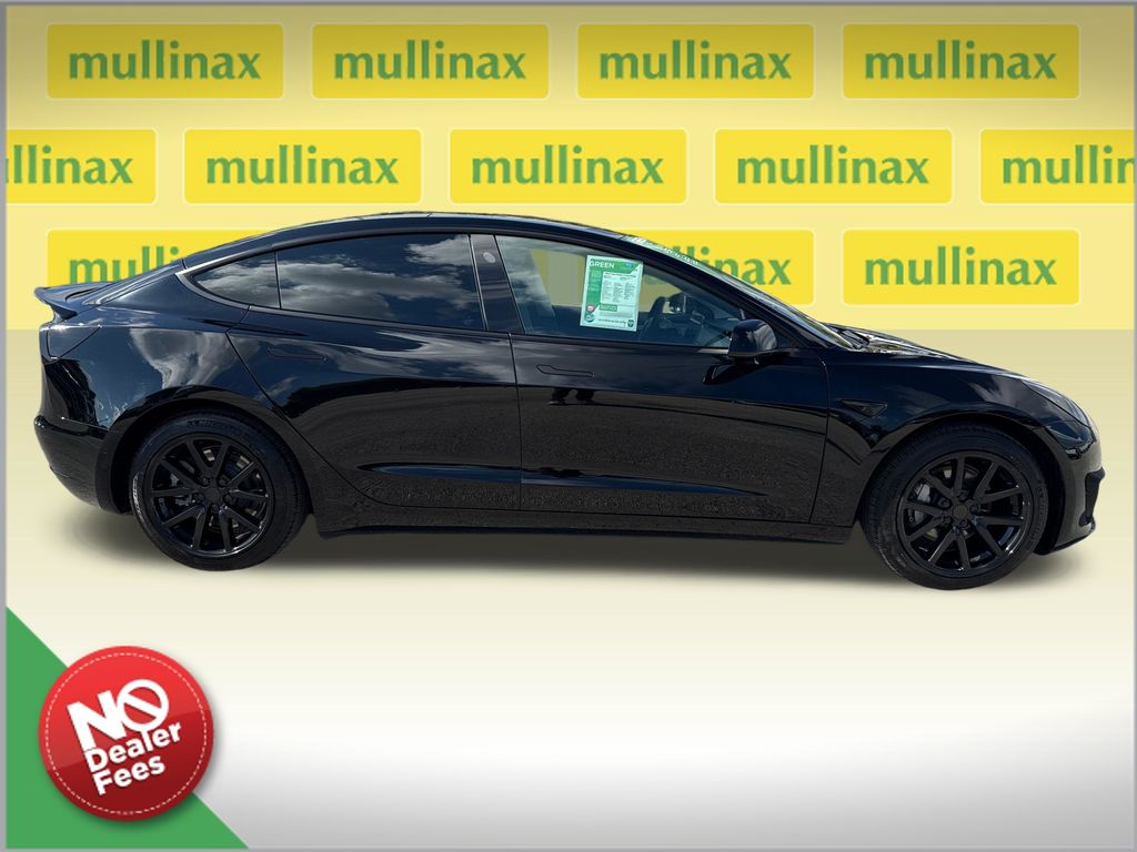 Used 2022  Tesla Long Range image 2