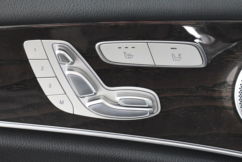 Thumbnail: 2020 Mercedes-Benz E-Class - 28