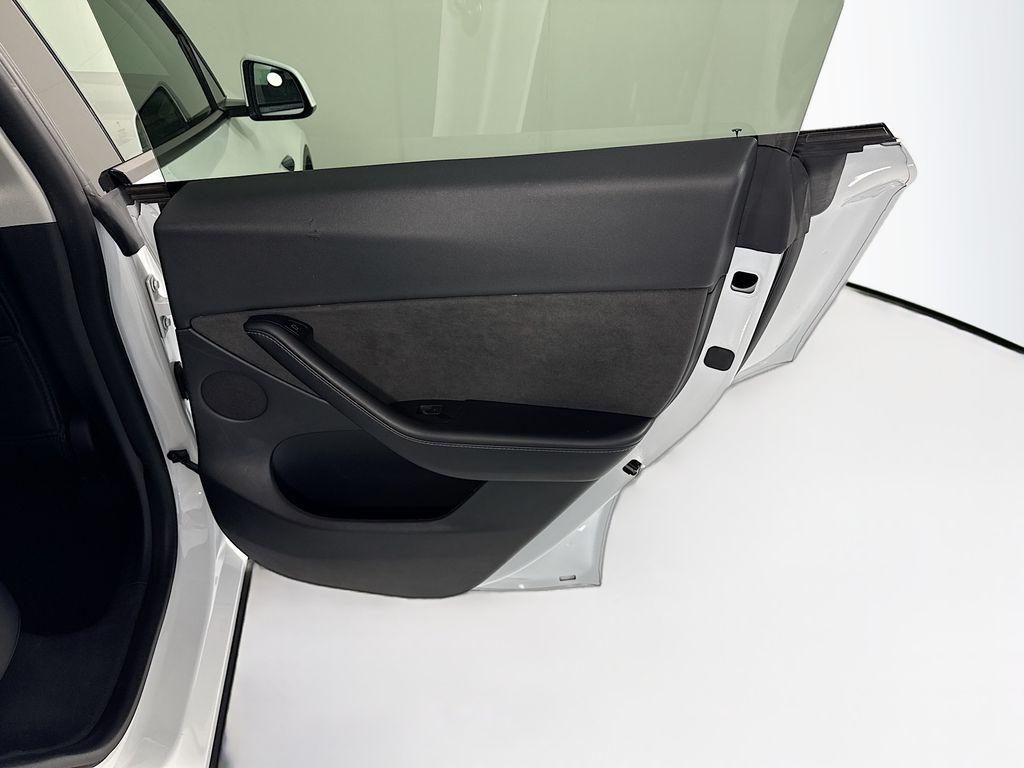 Thumbnail: 2022 Tesla Model Y - 28