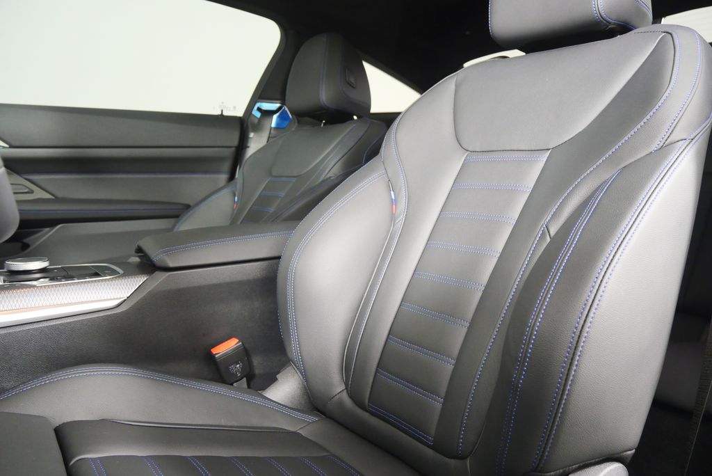 Thumbnail: 2026 BMW 4 Series - 12