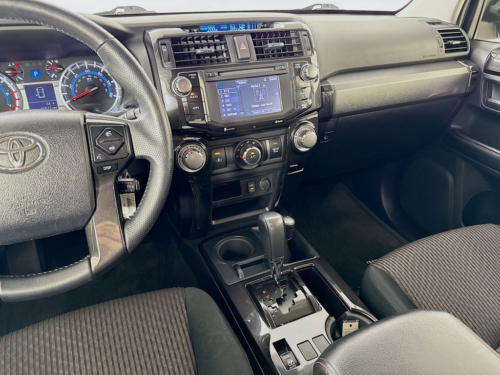 Thumbnail: 2014 Toyota 4Runner - 21