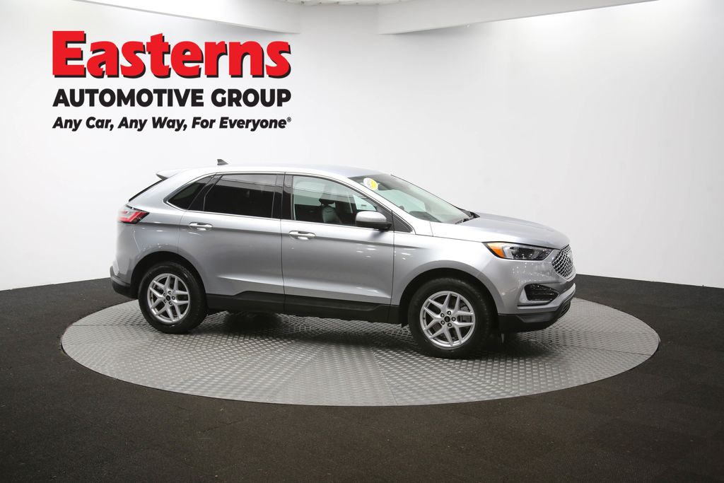 Used 2024 Silver Ford SEL image 44