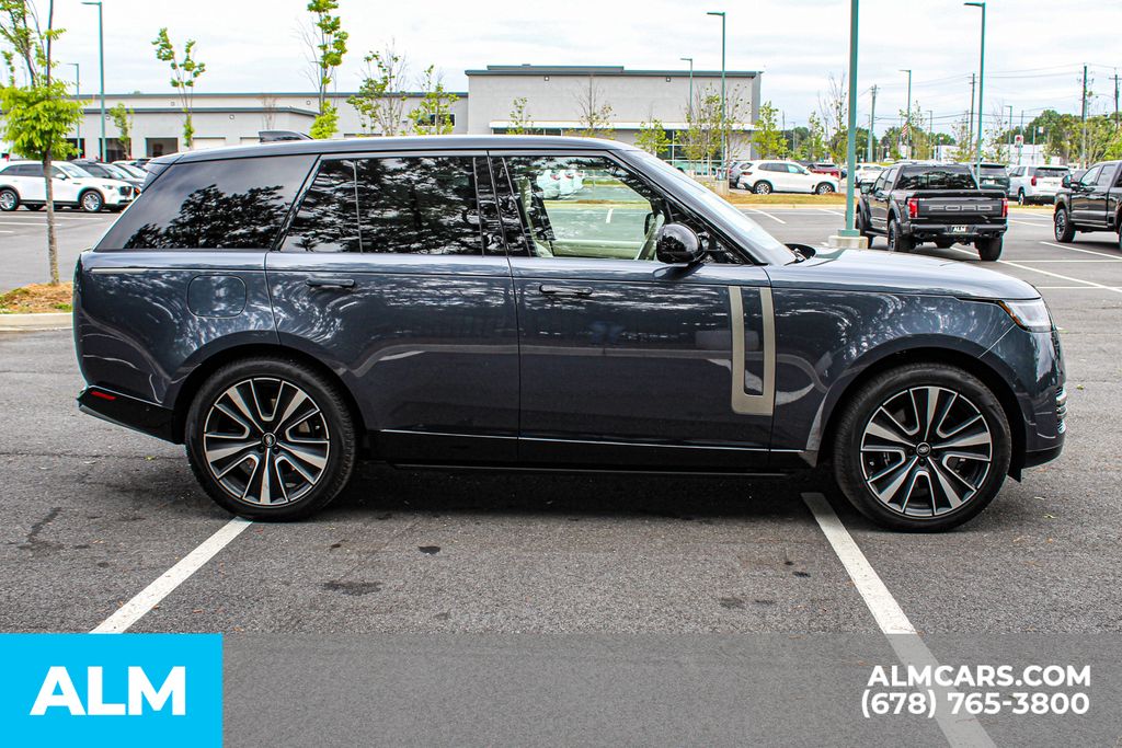 Used 2025 Gray Land Rover SE image 7