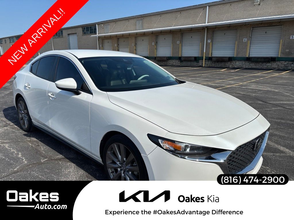 Snowflake White Pearl Mica 2021 Mazda MAZDA3 Sedan Front-Wheel Drive 6-Speed Automatic