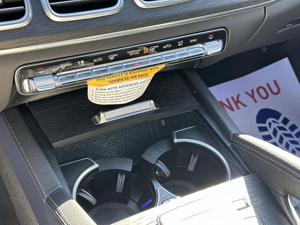 Thumbnail: 2026 Mercedes-Benz GLE - 10