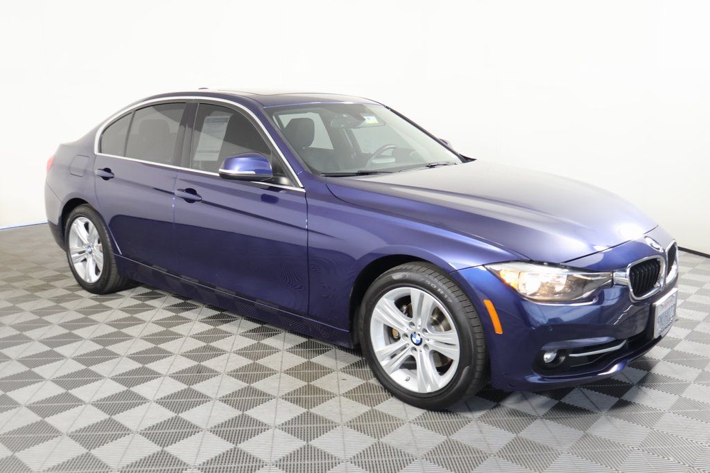 Thumbnail: 2017 BMW 3 Series - 3