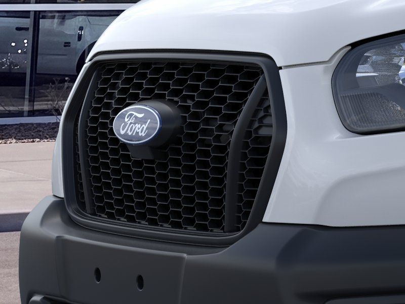 New 2026 Oxford White Ford Base image 17