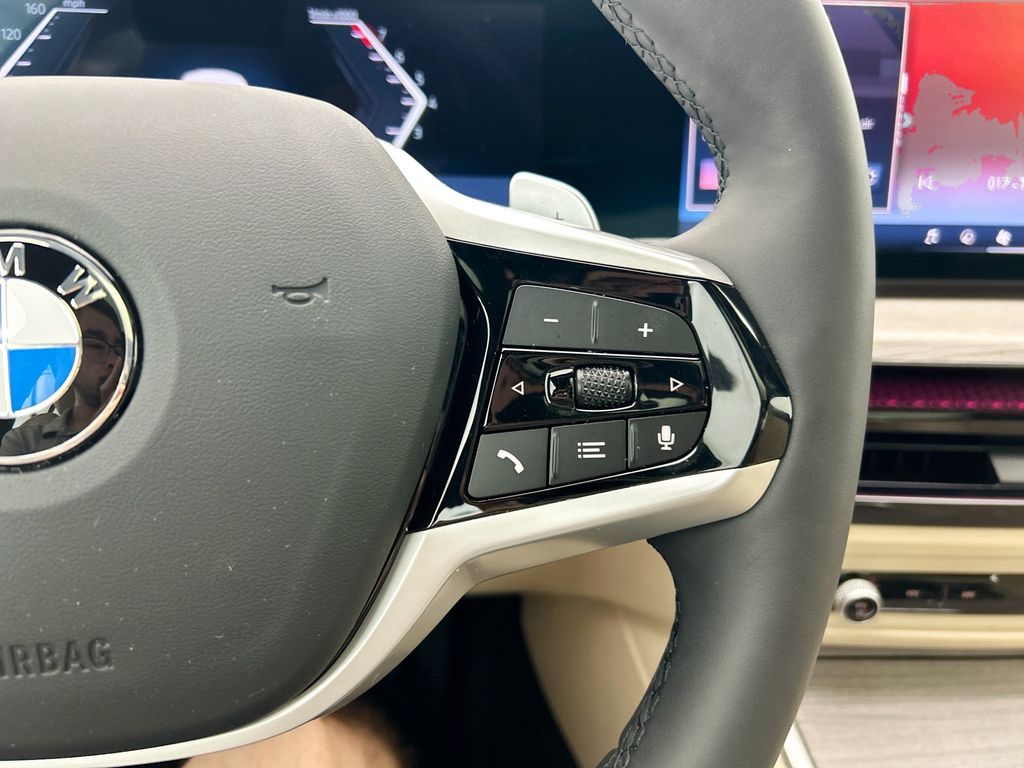 Thumbnail: 2025 BMW 3 Series - 12