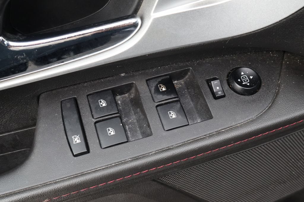 Thumbnail: 2013 Chevrolet Equinox - 15