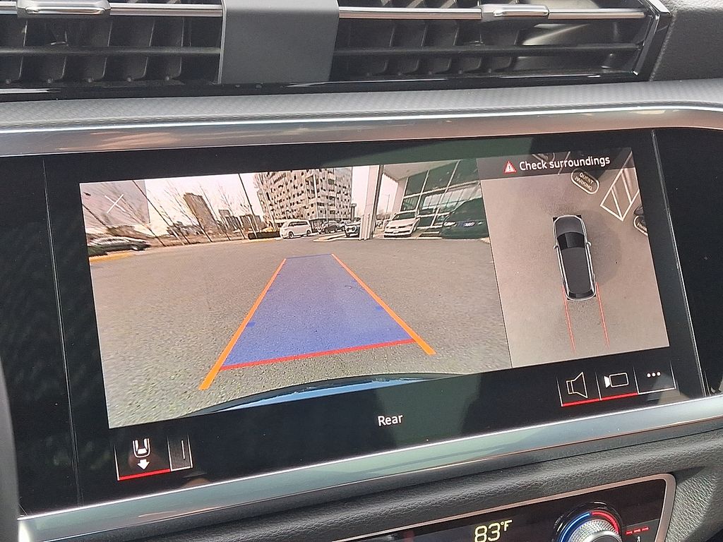 Thumbnail: 2022 Audi Q3 - 18